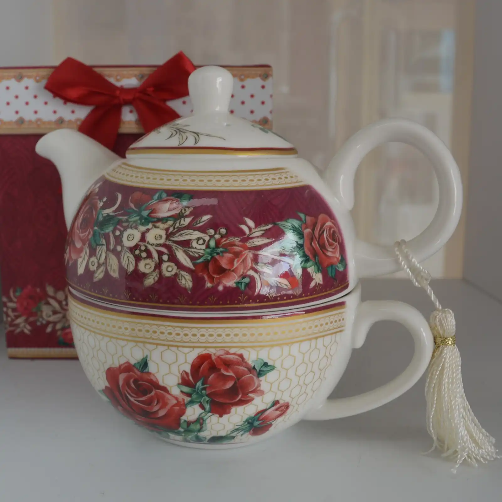 Thumbnail: Red Rose Tea for One Set