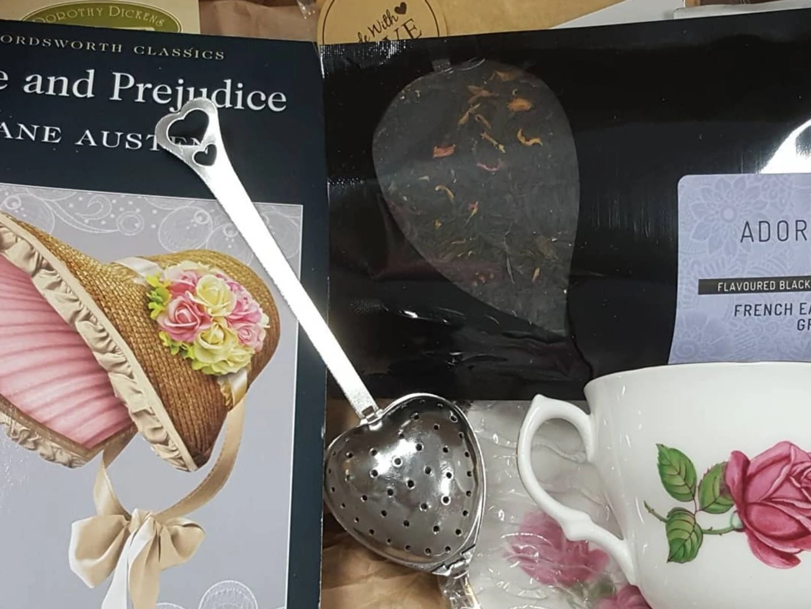 5 Tea and Book Combinations to win over even the pickiest people